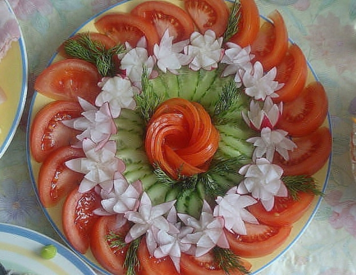 Красивая овощная нарезка на праздничный стол