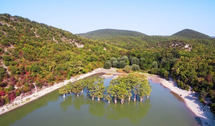 Кипарисовое озеро сукко краснодарский край