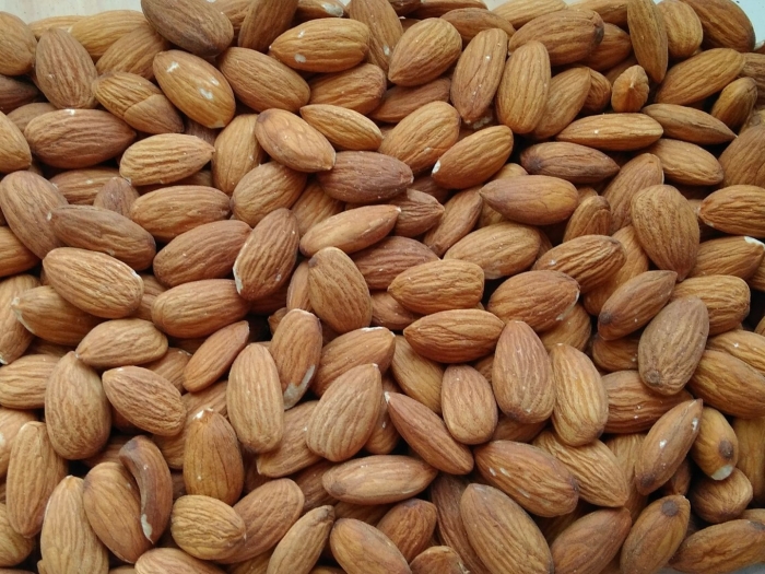 Бадем миндаль