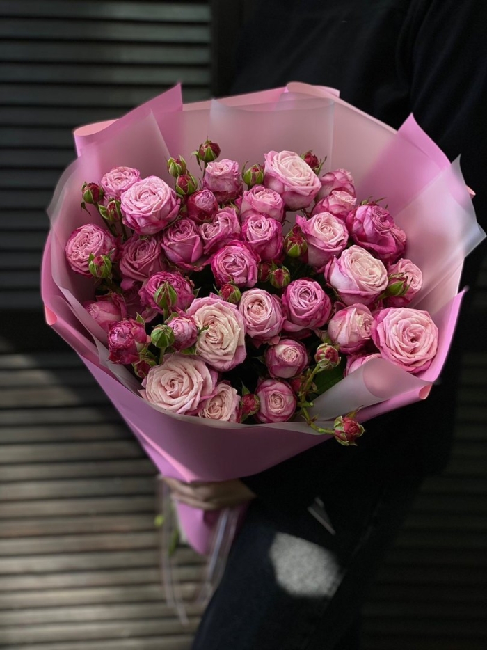 Монобукет пионовидные розы