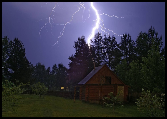 Молния в деревне