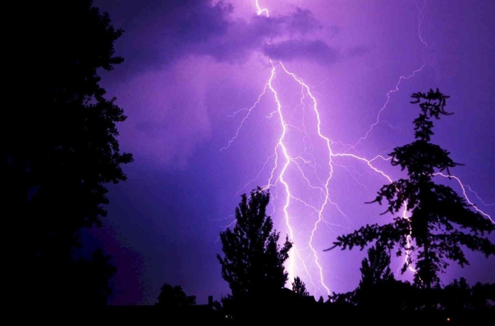 Фиолетовая молния