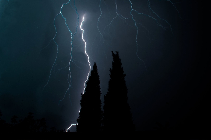 Темная молния