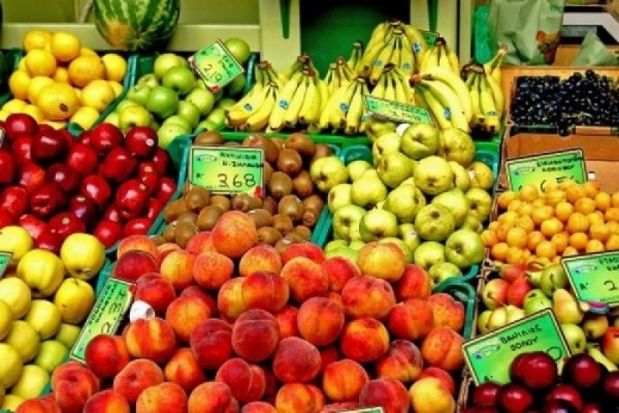 Фрукты на рынке