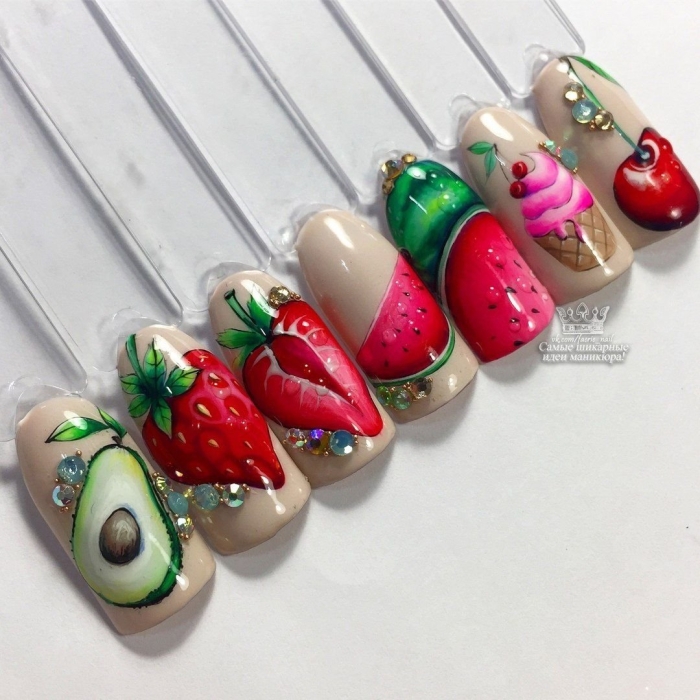 Маникюр фрукты на ногтях