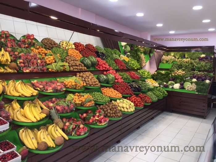 Выкладка овощей и фруктов