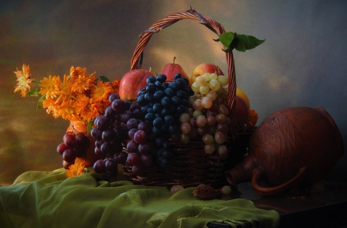 Красивый натюрморт с фруктами