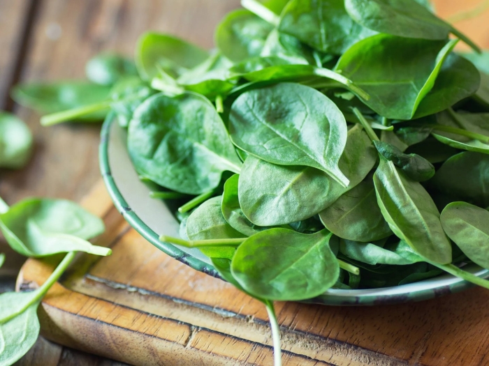 Лист шпината