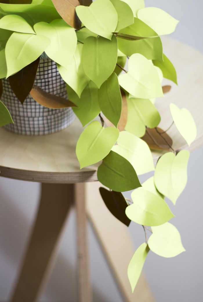 Бумажные листья