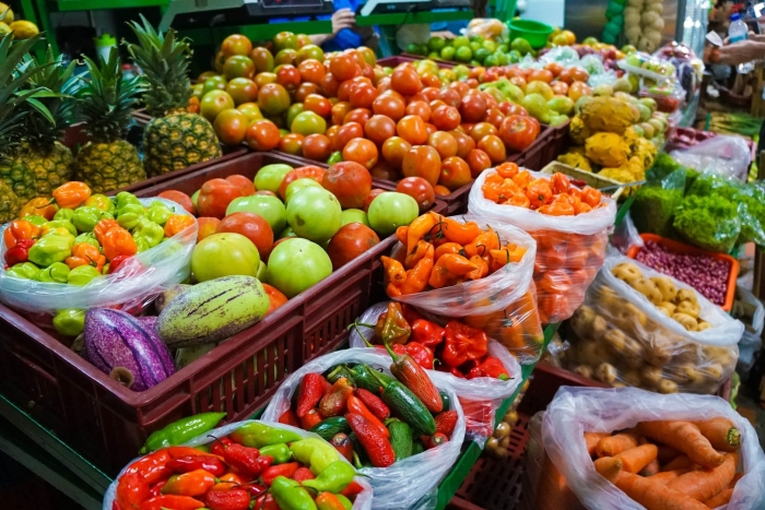 Прилавок с овощами