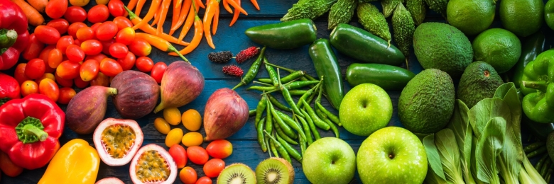 Зеленые овощи и фрукты