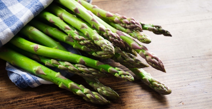 Спаржа свежая