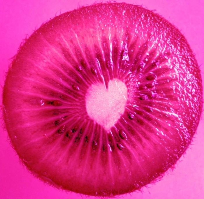 Розовый киви