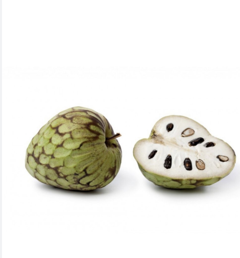 Испанский фрукт черимойя