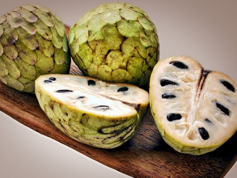 НОЙНА сахарное яблоко