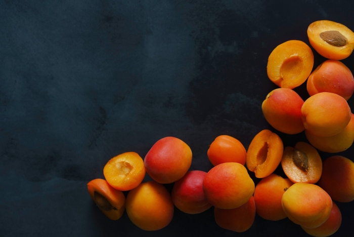 Абрикос ахрори