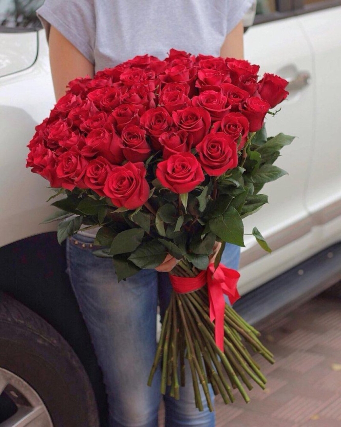 51 роза красная 70 см