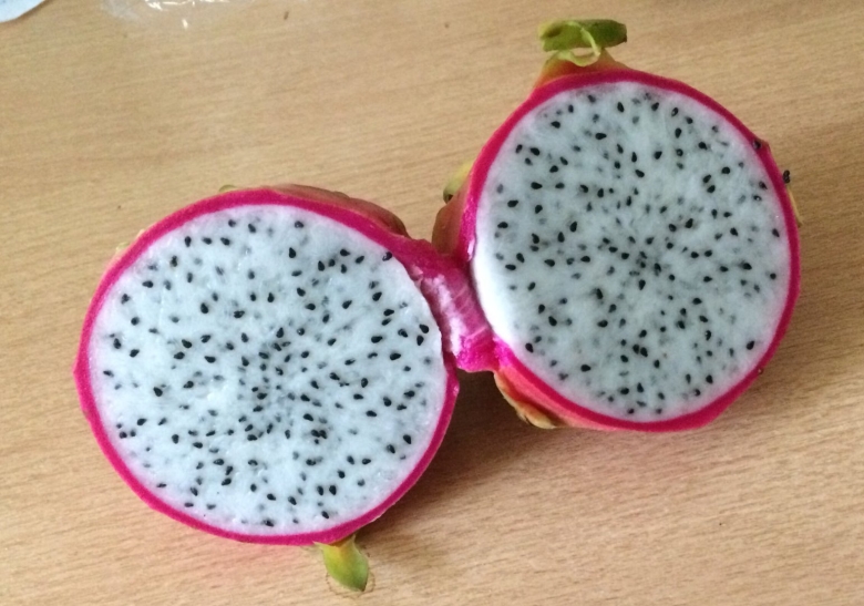 Фрукт похожий на киви только белый