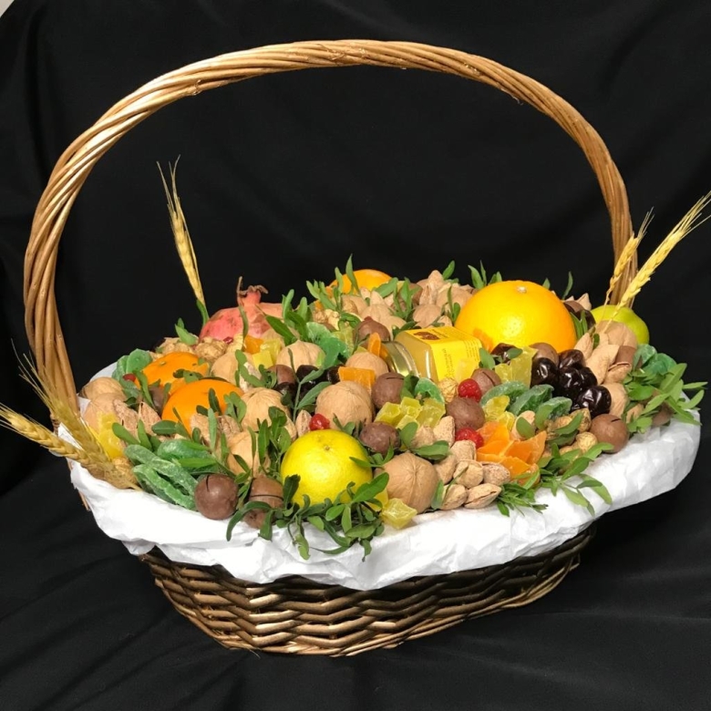 Подарочная осенняя корзинка