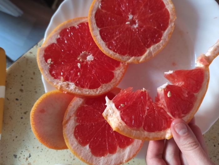 Красный грейпфрут