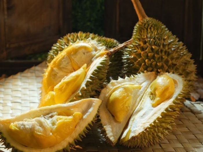 Тропический фрукт дуриан