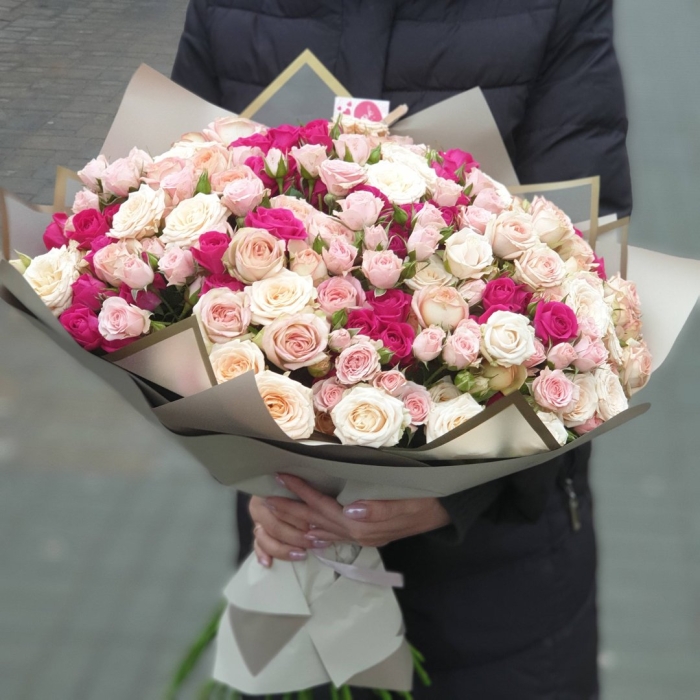 Букет роз кустовых