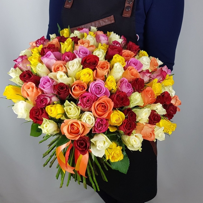 101 разноцветная роза