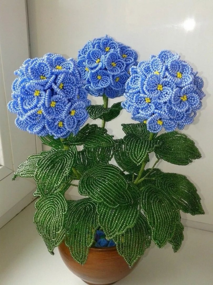 Цветы из бисера своими руками