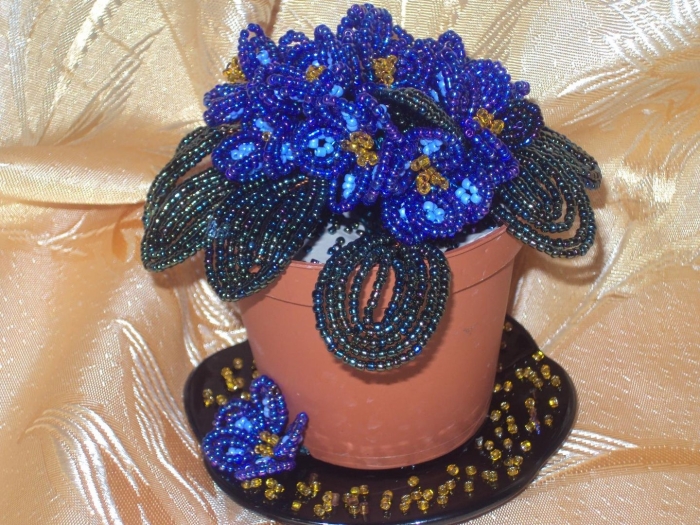 Красивые цветы из бисера