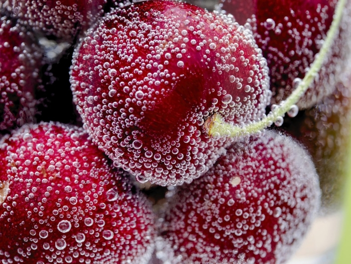 Сочная вишня