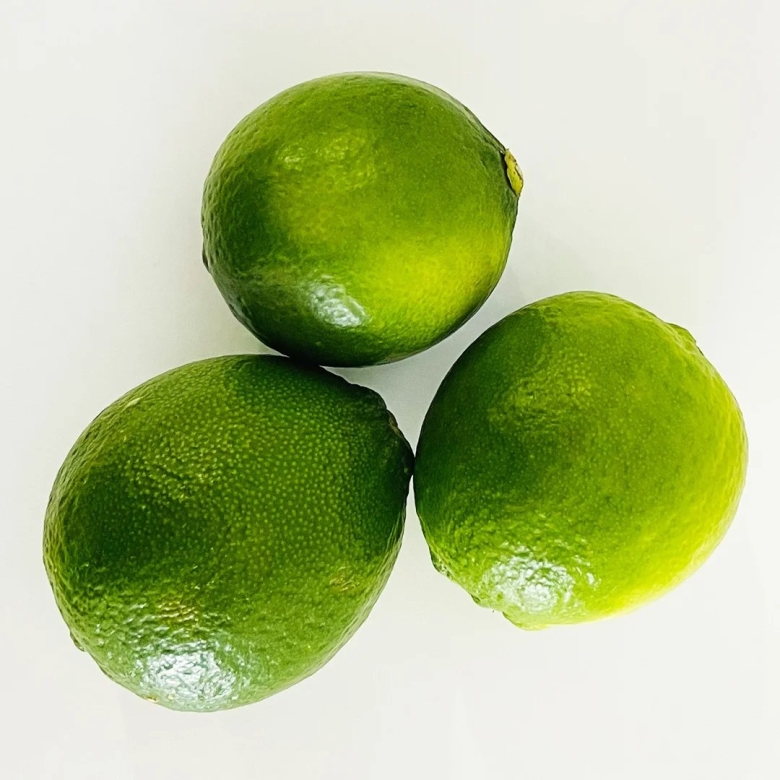 Экзотический фрукт зеленый