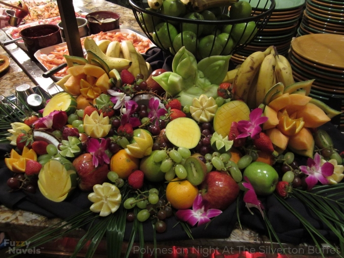 Шведский фруктовый стол