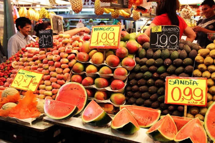 Прилавок с фруктами