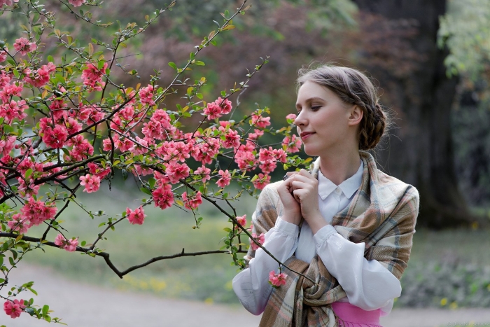 Девушка весна