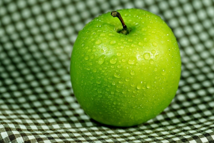 Зеленое яблоко