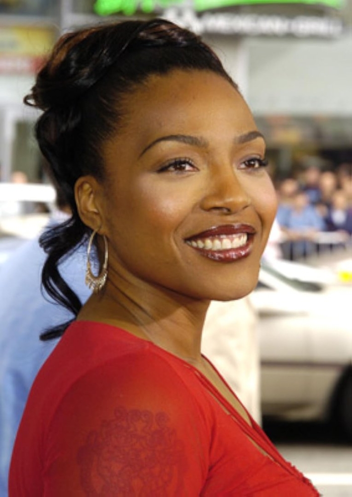 Nona gaye