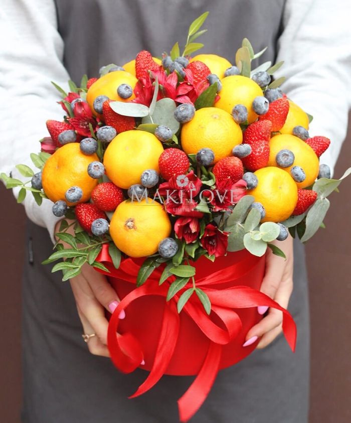 Букет из фруктов для женщины
