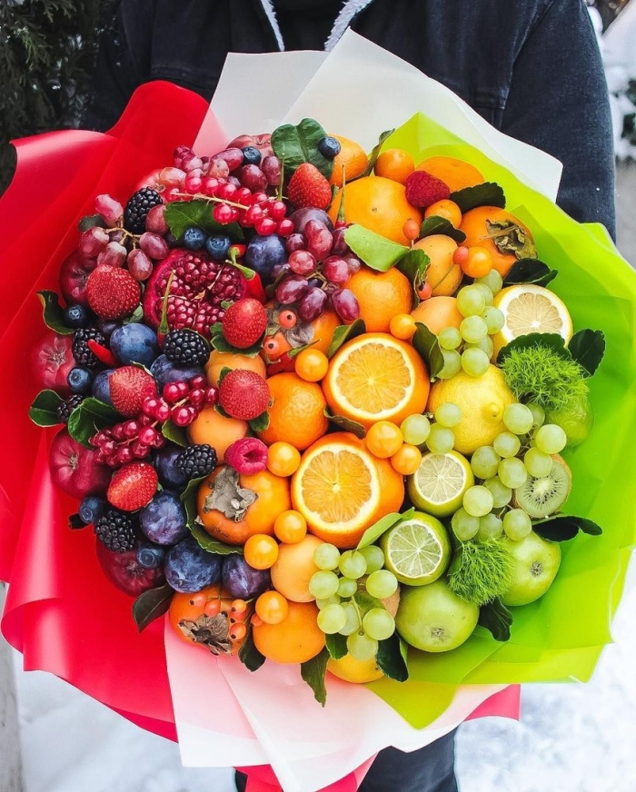 Женский букет из продуктов