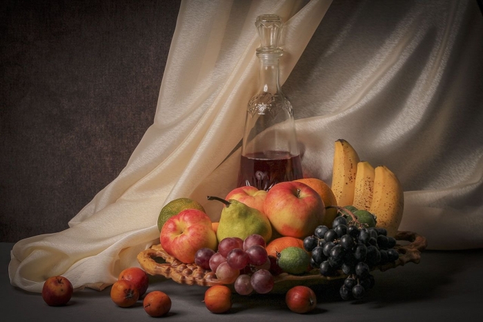 Натюрморт с вином и фруктами