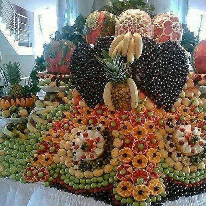 Фруктовая композиция