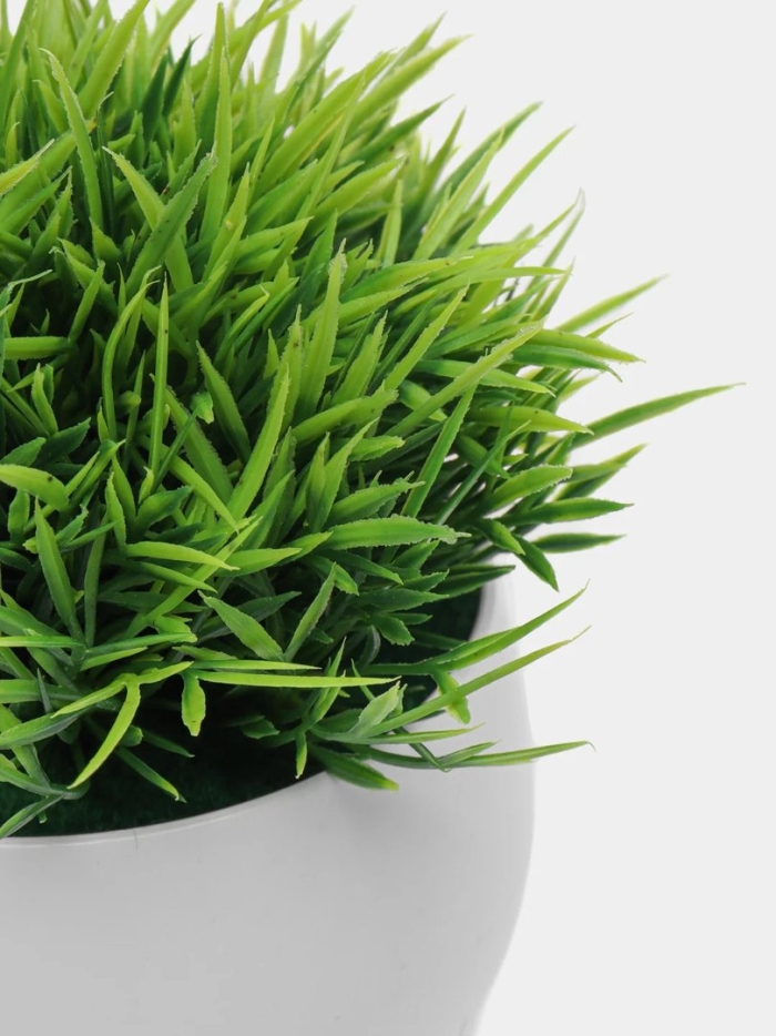 Искусственная зелень в горшках
