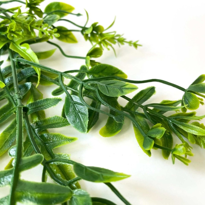 Искусственная зелень папоротник