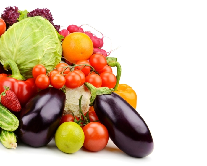 Овощи и фрукты на прозрачном фоне