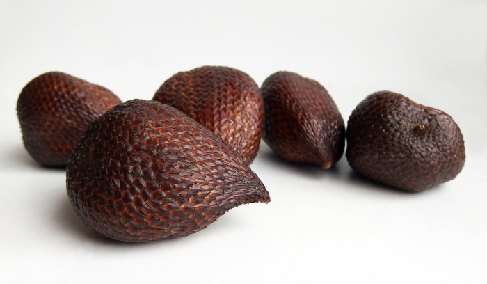 Фрукт коричневый