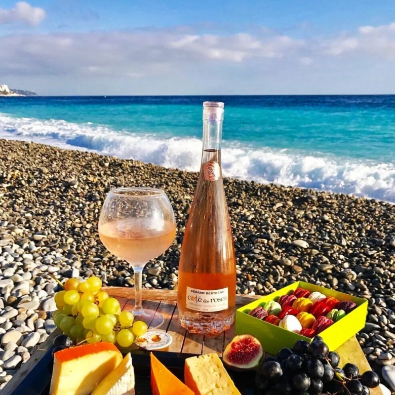 Вино и море