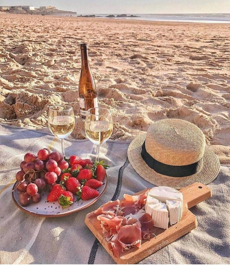 Романтический ужин на пляже