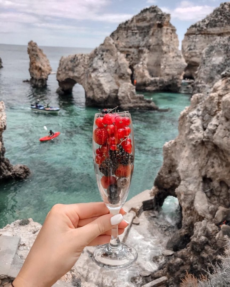 Шампанское и море