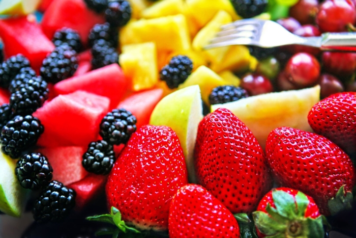 Яркие фрукты
