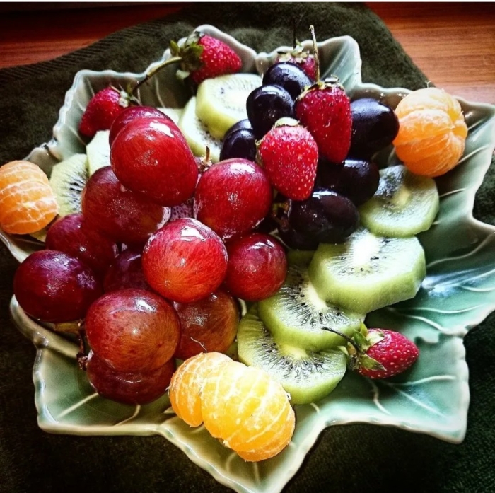 Фрукты на праздничный стол