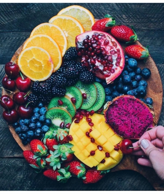 Красивая фруктовая тарелка